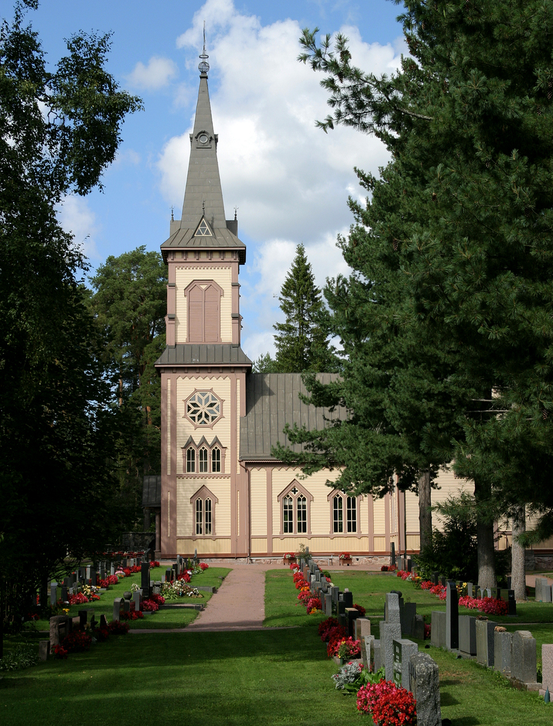 Hautakiviä Köyliön kirkon ympärillä